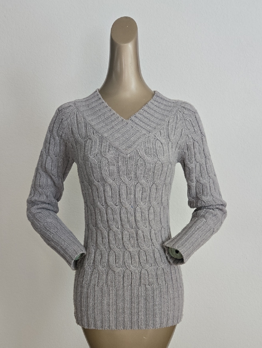 Cable Knit V-Neck Sweater - Light Gray